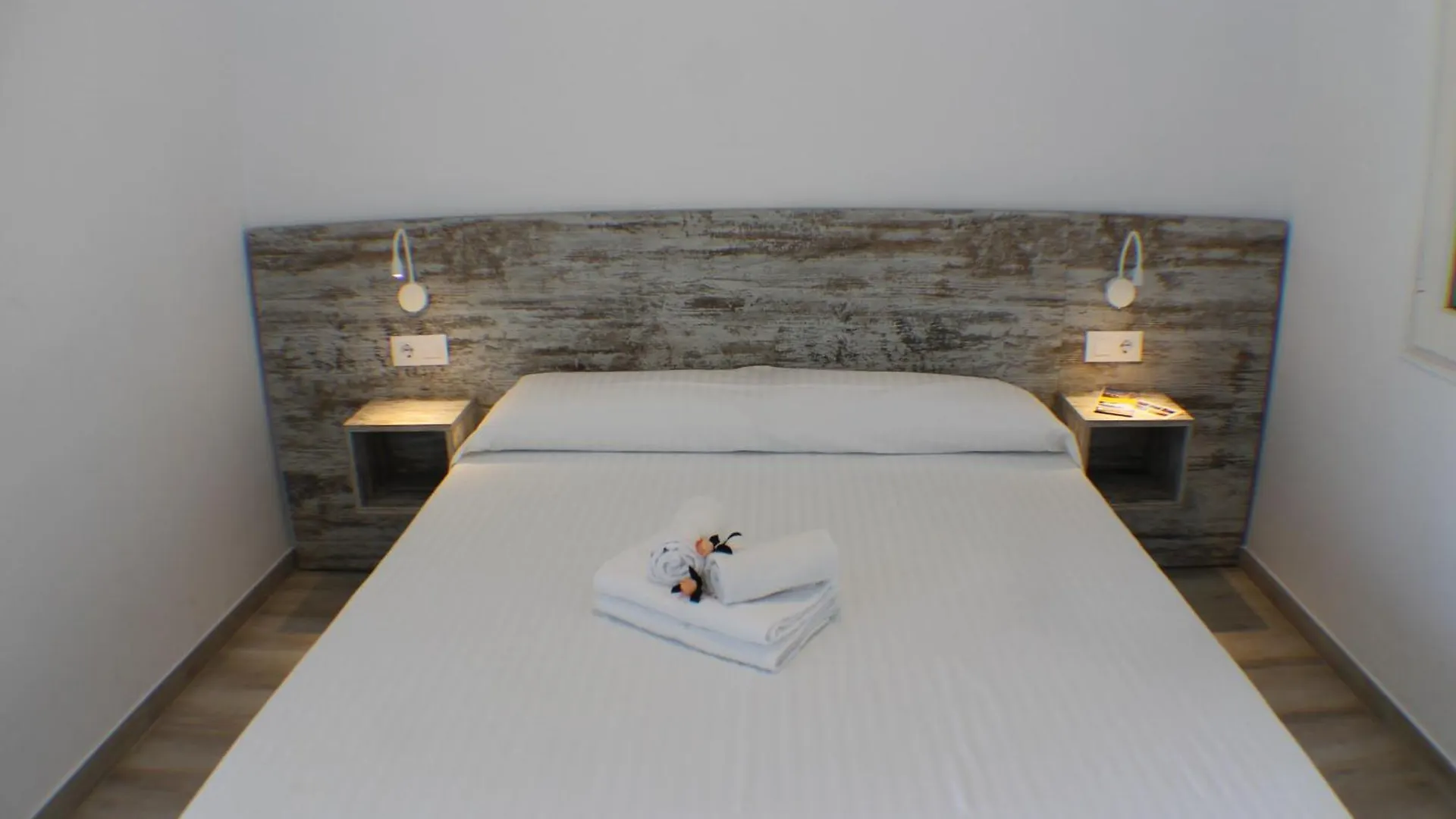 ** Guest house Agi Gloria Rooms Roses Spain