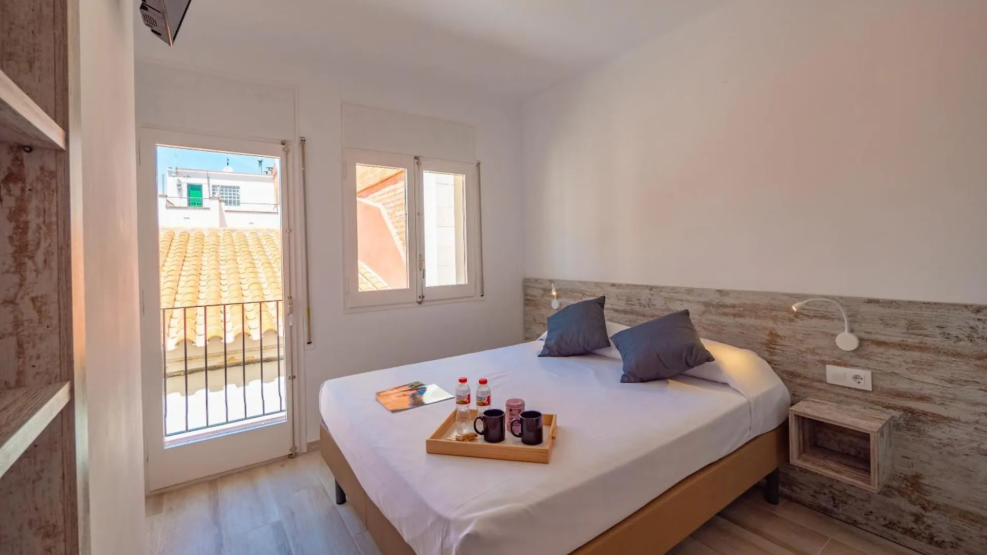 Agi Gloria Rooms Roses 2*,  Spain